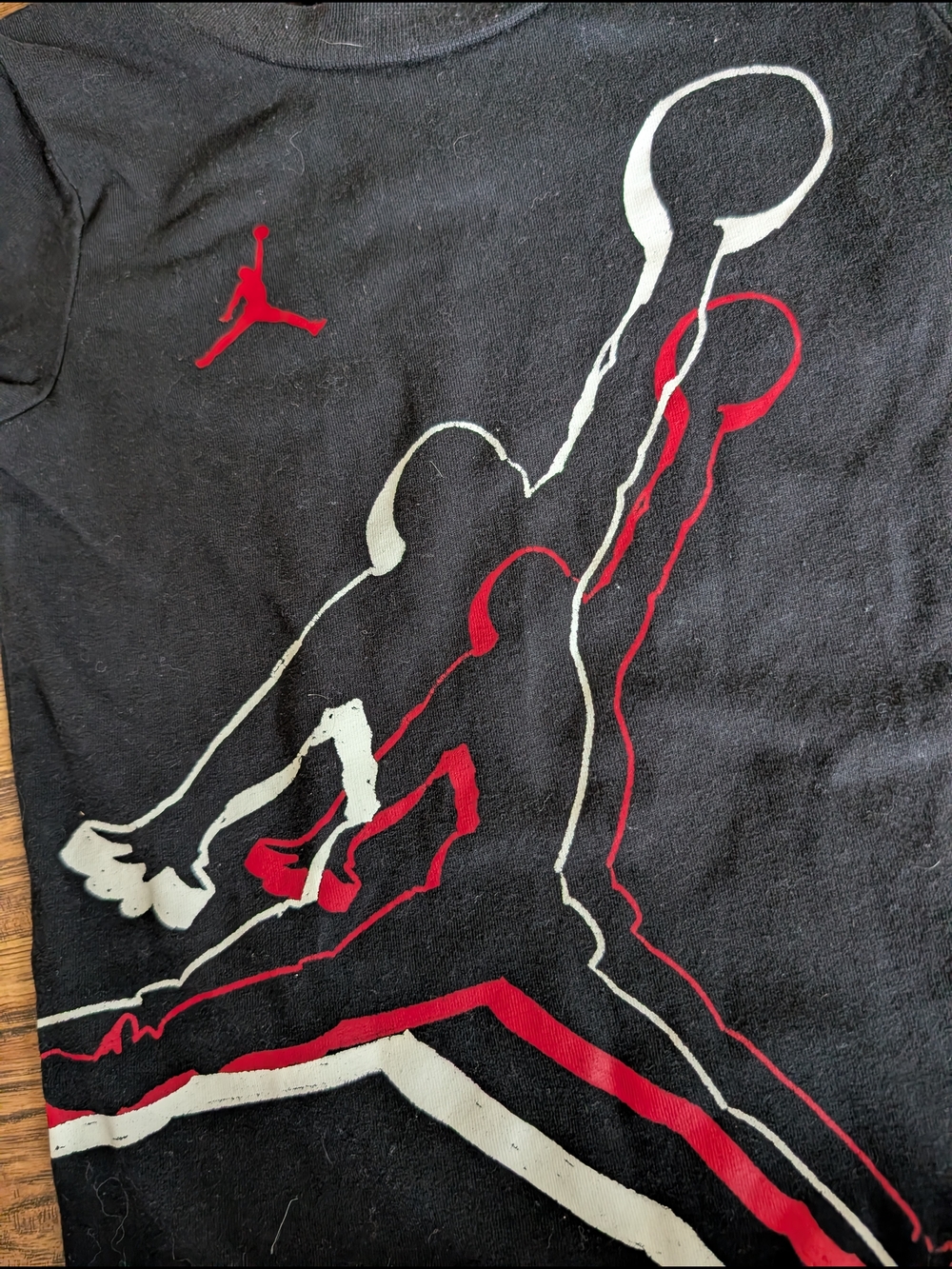 $ 💥3/$24 Jordan Baby Romper in Black with Red + White Jumpman Graphic - Picture 3 of 5